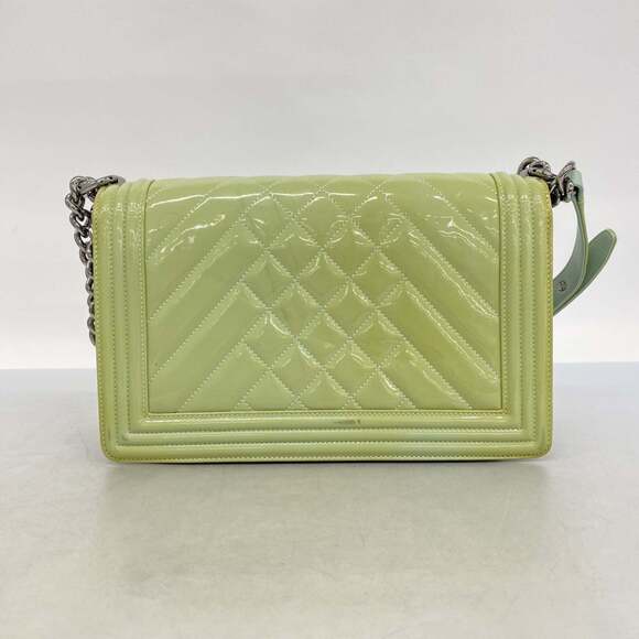CHANEL Green Leather Shoulder Bag - Picture 14 of 15